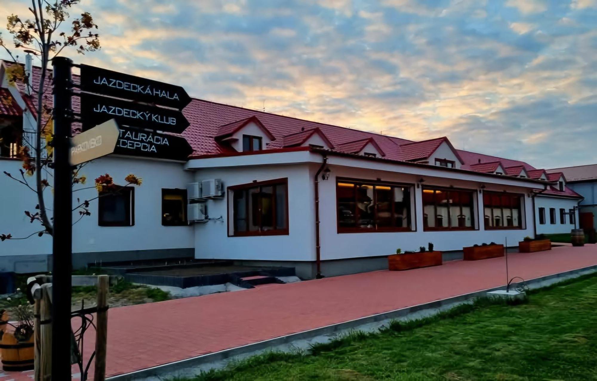 Terra Penzion Jasova Ngoại thất bức ảnh